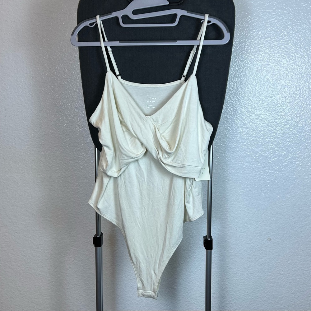 A New Day Women’s Cream Bodysuit Size XL